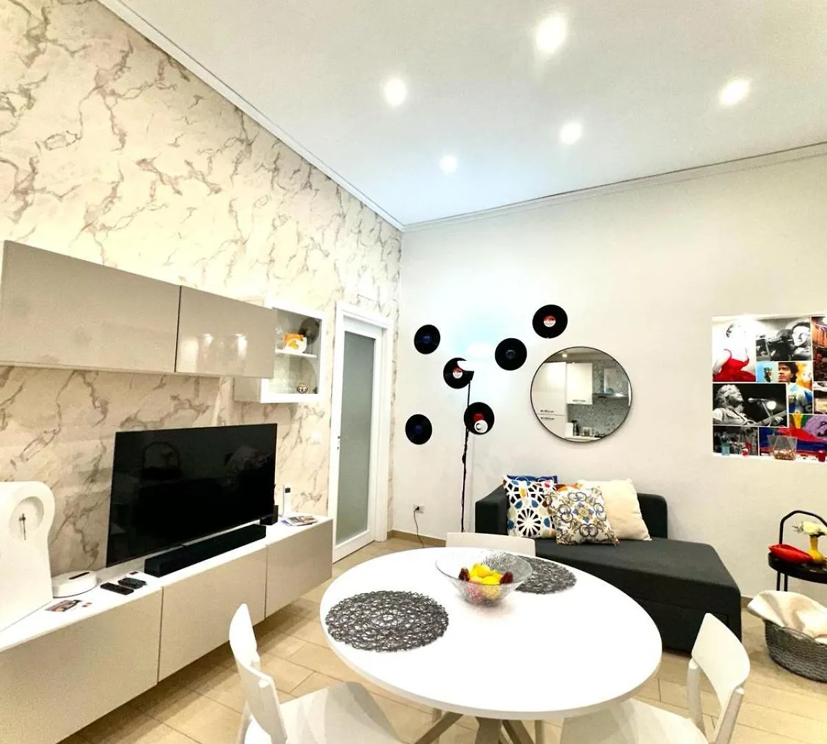 Casa Maria Spaccanapoli 0*, Naples Italy